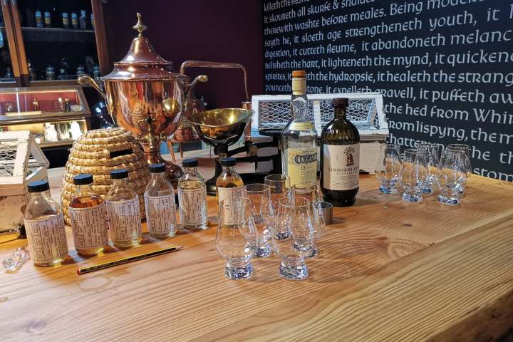 whiskey tasting experience in Scotland